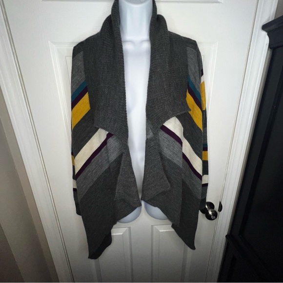 Stambecco Women’s Medium Gray Wool Knit Cardigan Sweater Top M Made In Italy - Picture 11 of 16